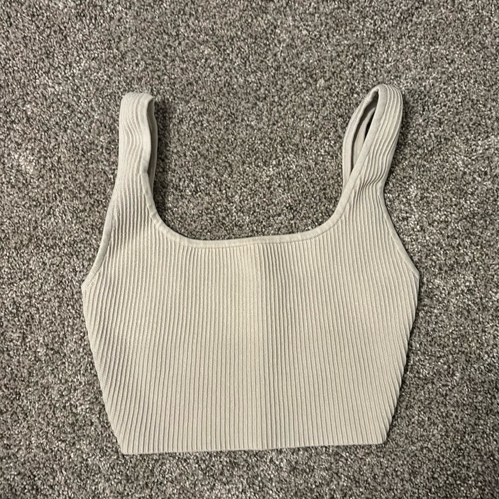 SOLD Aritzia ribbed tank